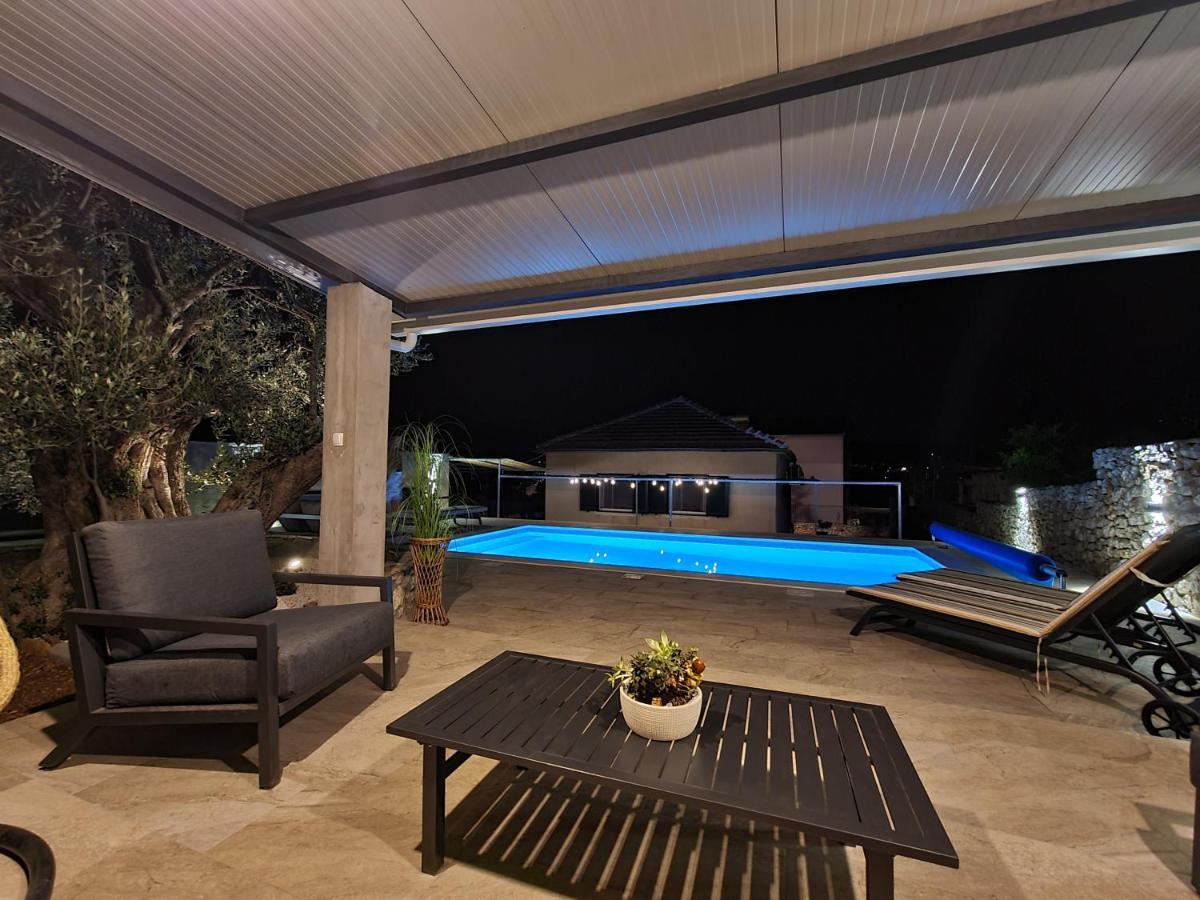 فيلا Olive Tree - House With Pool Vinišće المظهر الخارجي الصورة